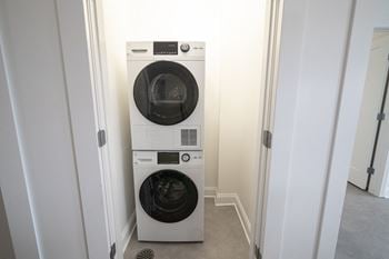 Washer dryer in unit